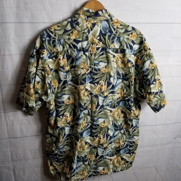 Floral Hawaiian style Button Down Shirt - Picture 6 of 6